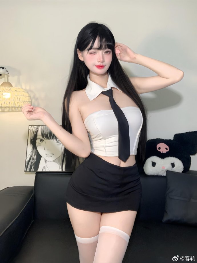 谢贤离世前张柏芝火速安排大儿子提前返港陪伴爷爷，谢贤曾多次公开称赞张柏芝“把孩子教得很好”